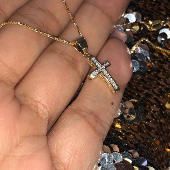 Natural Genuine Real Diamond Cross pendant w/ free chain HUGE CHRISTMAS SALE WOW - Picture 1 of 9